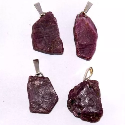 pendentif rubis brut