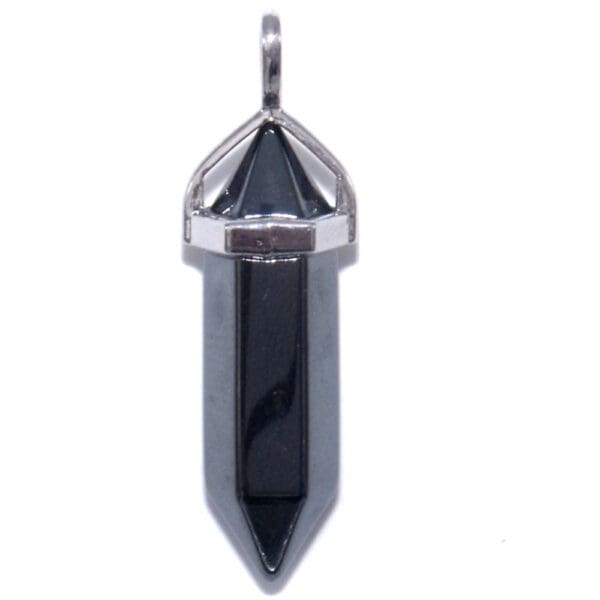 pendentif hématite a pointes biterminées