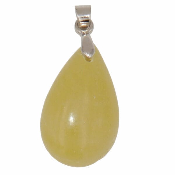 pendentif jade en forme de goutte en pierre