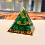 Pyramide orgonite Malachite