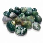 Agate Mousse Polie – Pierre Naturelle aux Inclusions Vertes