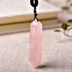 Pendentif quartz rose pointe naturelle