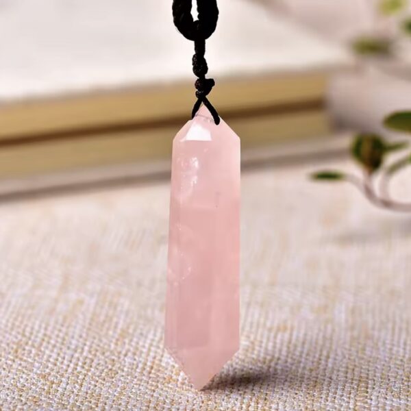 Pendentif quartz rose pointe naturelle