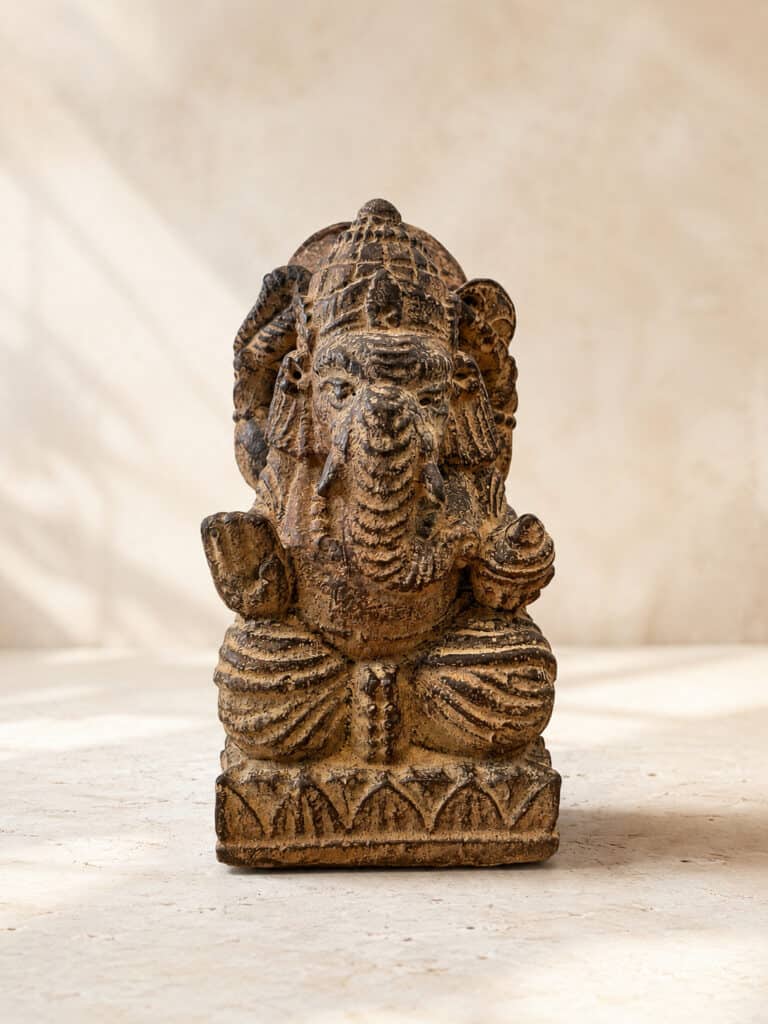 Statuette Ganesh en terre cuite d’Indonésie – 14 cm